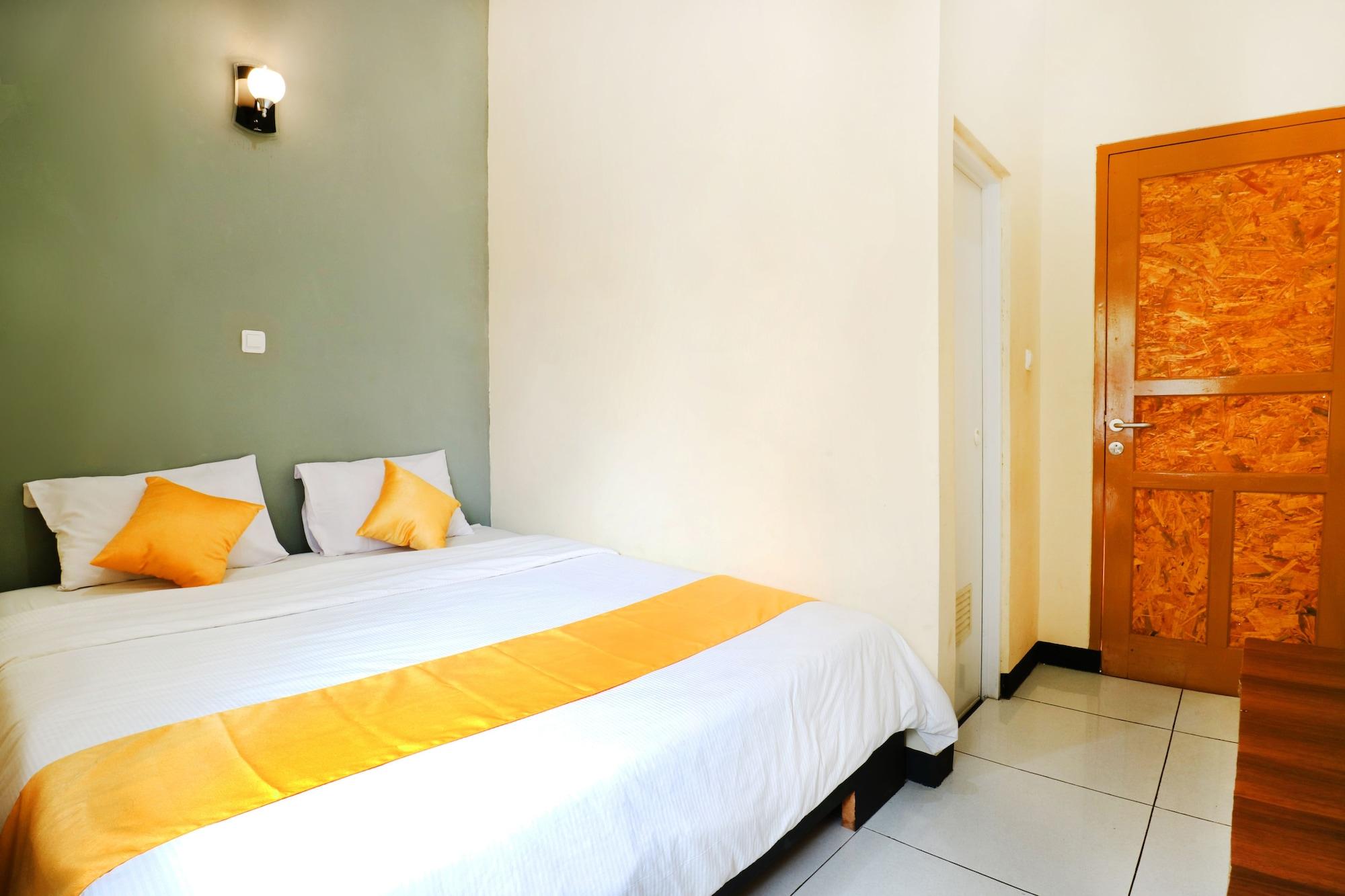 Saung Balibu Hotel Lembang Exteriör bild