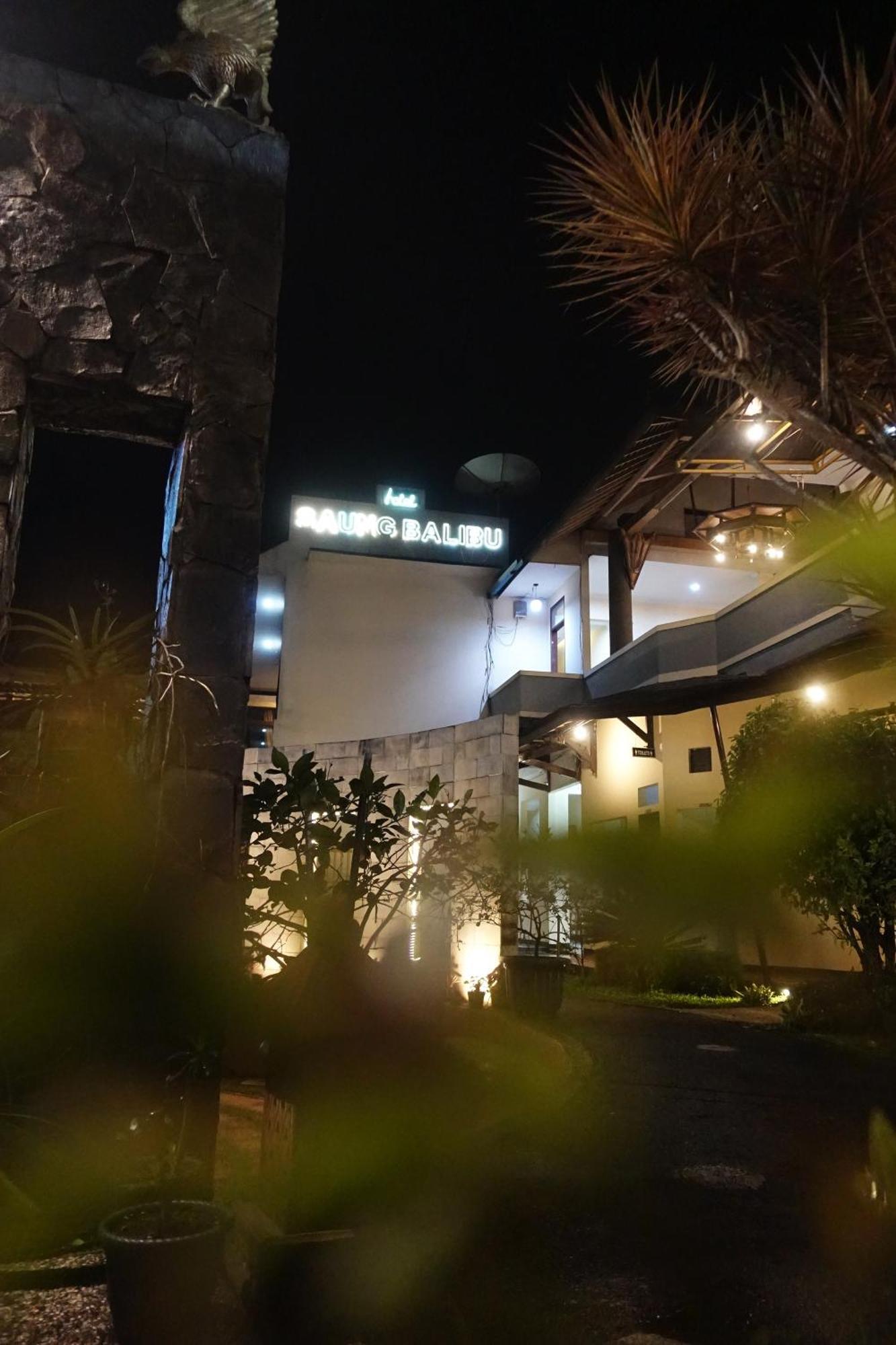 Saung Balibu Hotel Lembang Exteriör bild