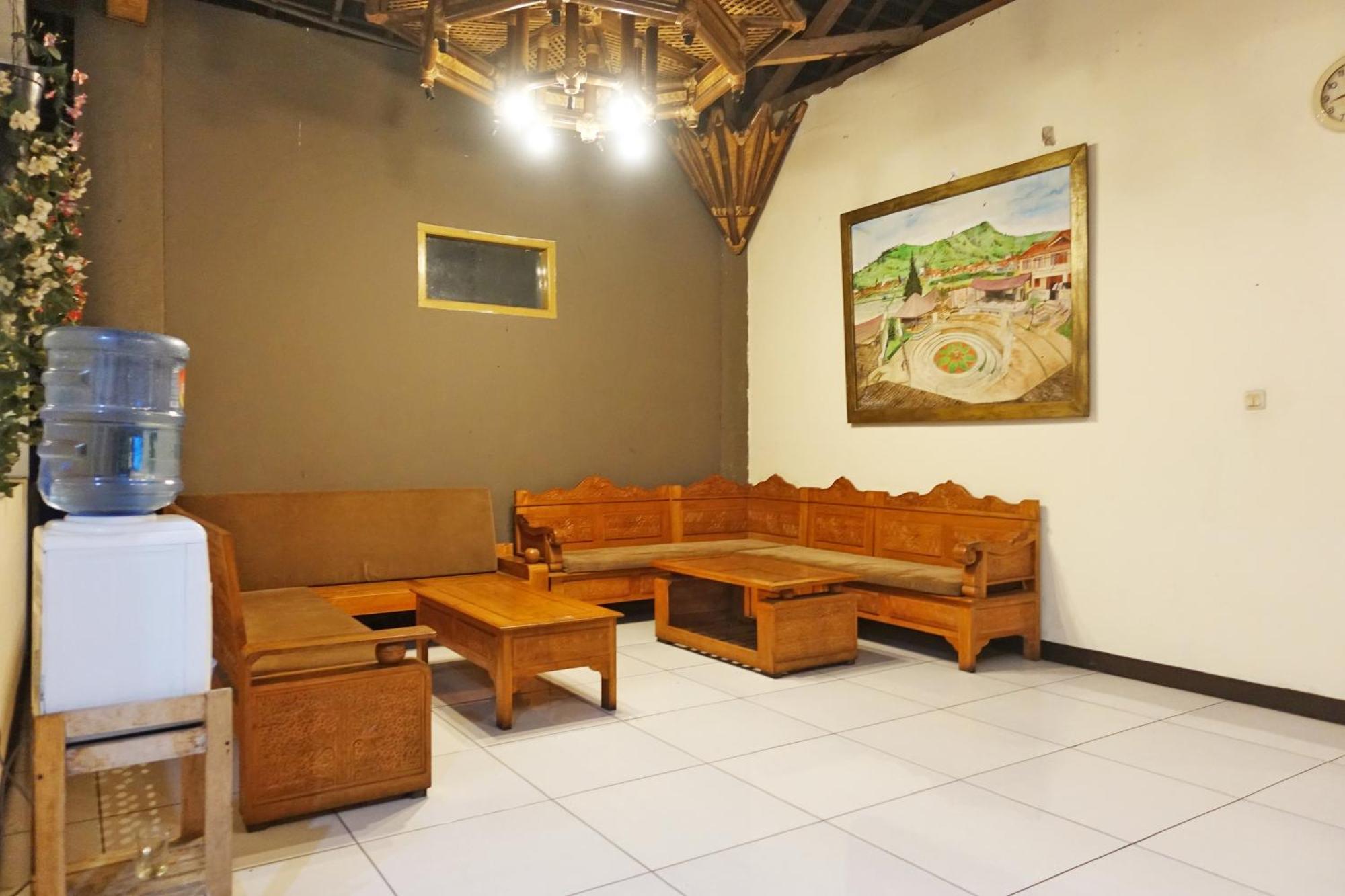 Saung Balibu Hotel Lembang Exteriör bild